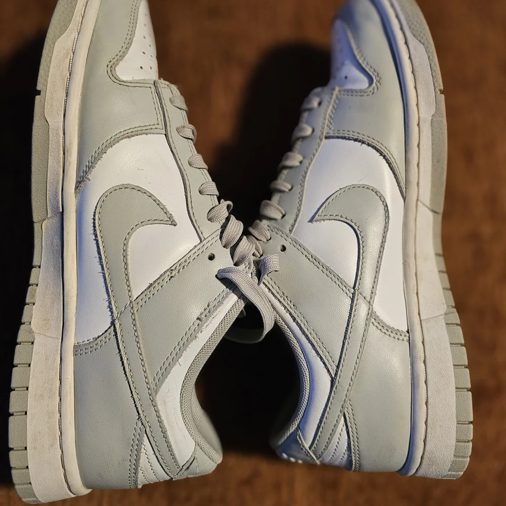 Nike Kids Sneakers - Gray and White - Picture 4 of 5